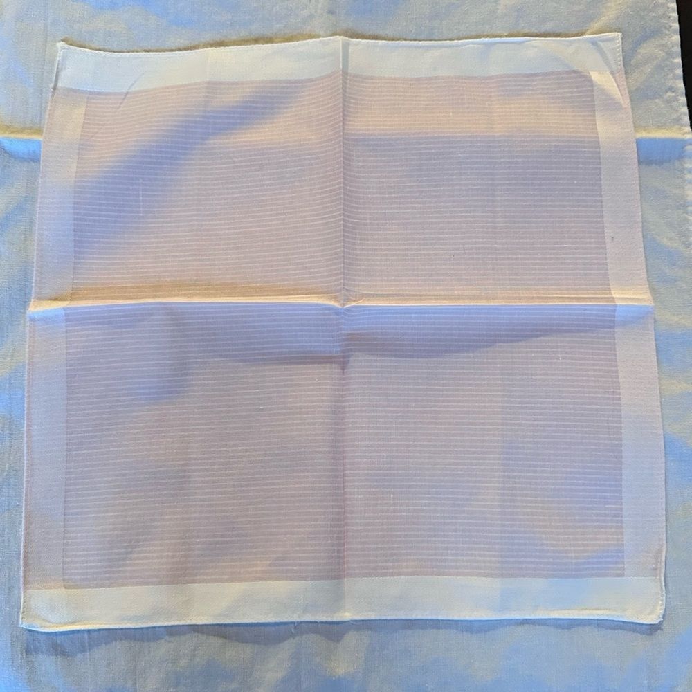 Set of Three Vintage Ladies Pink and White Cotton Handkerchiefs - Picture 10 of 11